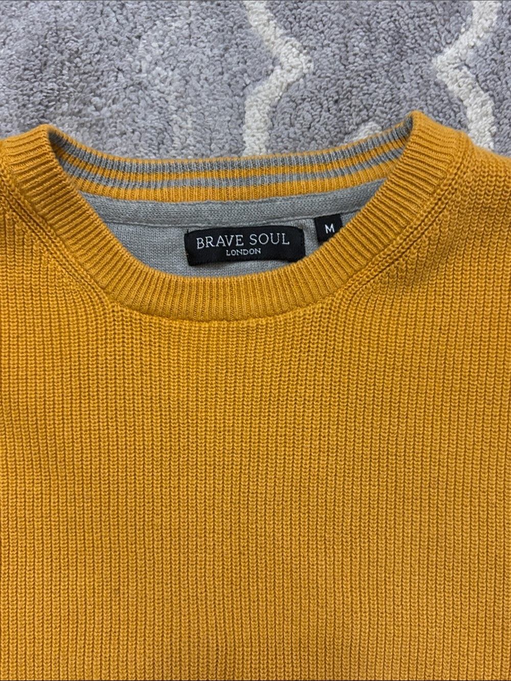 Brave Soul Sweater - Picture 2 of 4